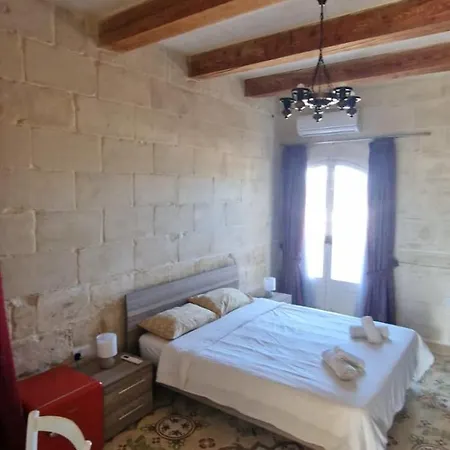 71 San Antonio 3* Victoria