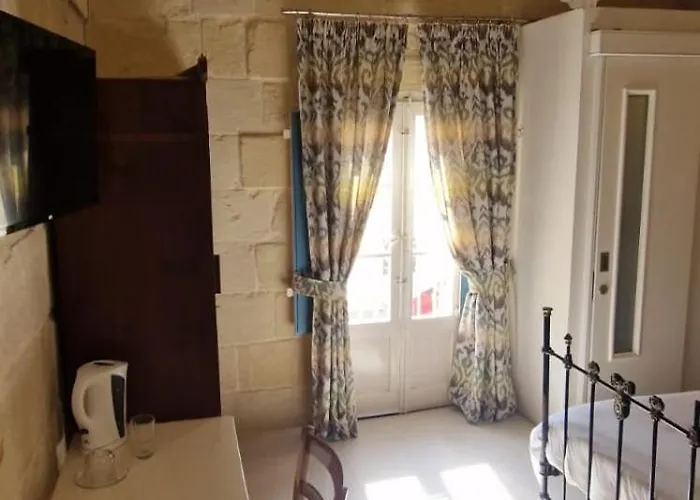 71 San Antonio Pensión 3*