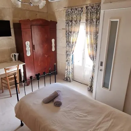 71 San Antonio Guest house