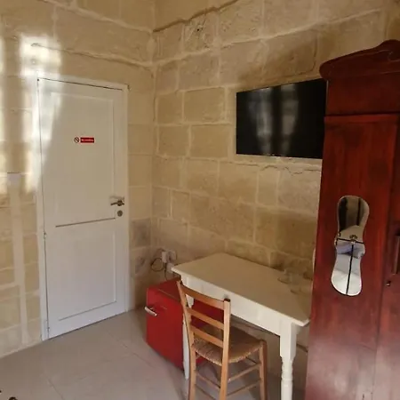 71 San Antonio Guest house
