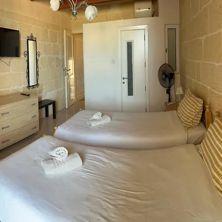 71 San Antonio 3* Victoria