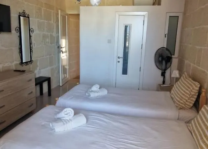 71 San Antonio 3* Victoria